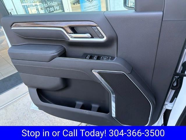 2026 Chevrolet Silverado 3500 HD Crew Cab Long Box 4-Wheel Drive LT