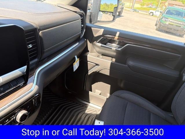 2026 Chevrolet Silverado 3500 HD Crew Cab Long Box 4-Wheel Drive LT