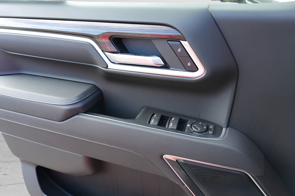 2026 Chevrolet Silverado 1500 Crew Cab Short Box 4-Wheel Drive LT 1LT