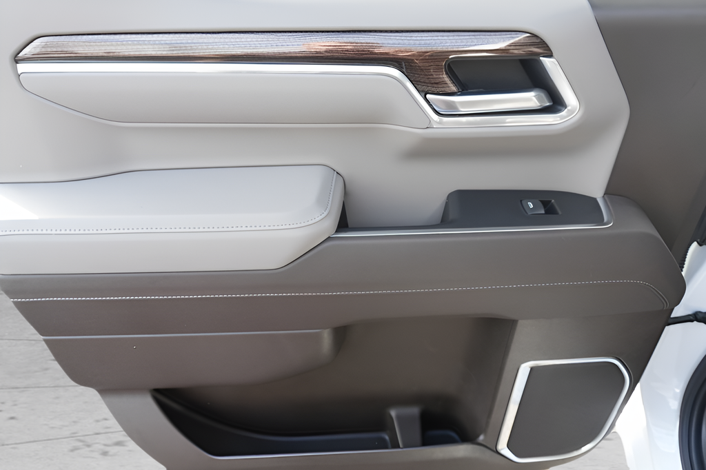 2026 Chevrolet Silverado 1500 Crew Cab Short Box 4-Wheel Drive LT 1LT