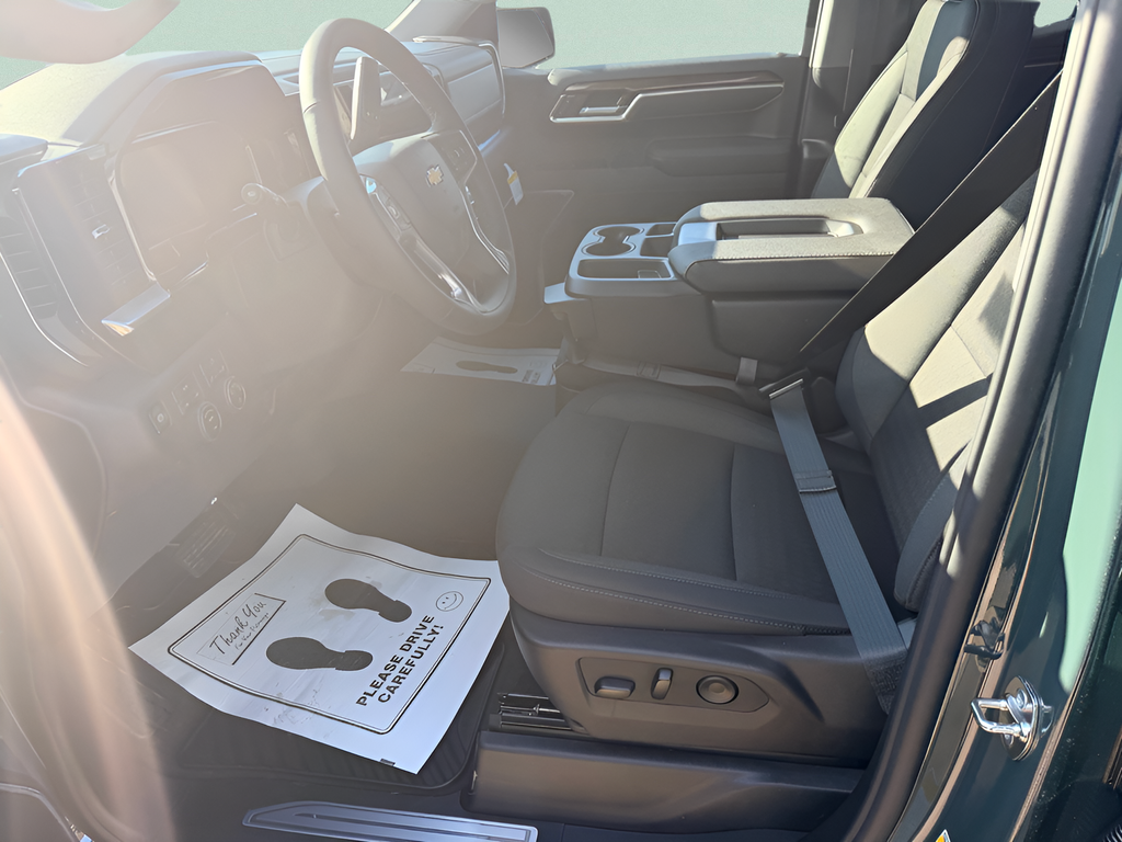 2026 Chevrolet Silverado 1500 Double Cab Standard Box 4-Wheel Drive LT 2FL