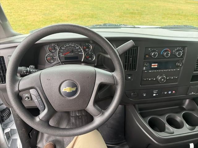 2025 Chevrolet Express Cargo 2500 2500 Regular Wheelbase Rear-Wheel Drive