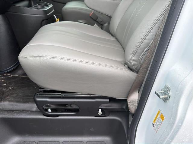 2025 Chevrolet Express Cargo 3500 3500 Regular Wheelbase Rear-Wheel Drive