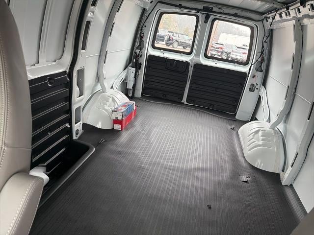 2025 Chevrolet Express Cargo 3500 3500 Regular Wheelbase Rear-Wheel Drive