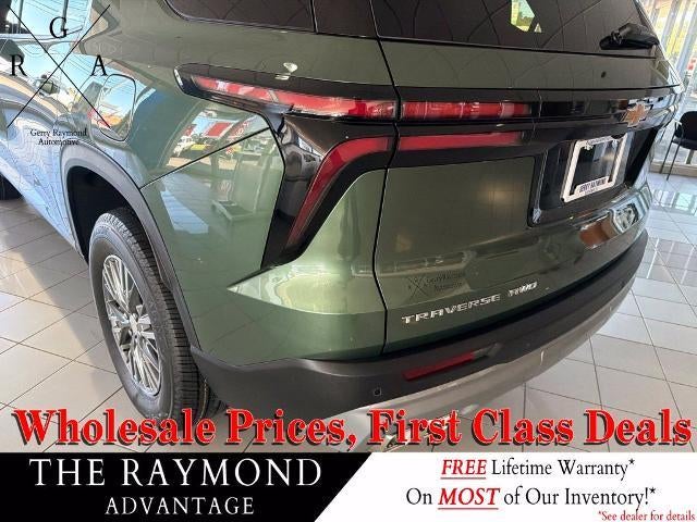 2027 Chevrolet Traverse LT w/2LT