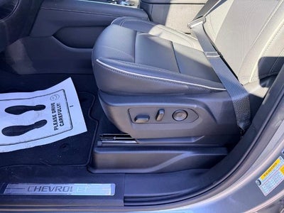 2026 Chevrolet Suburban 4WD Premier