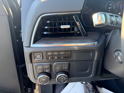 2026 Chevrolet Suburban 4WD Premier