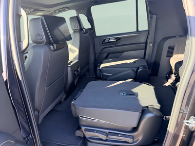 2026 Chevrolet Suburban 4WD Premier