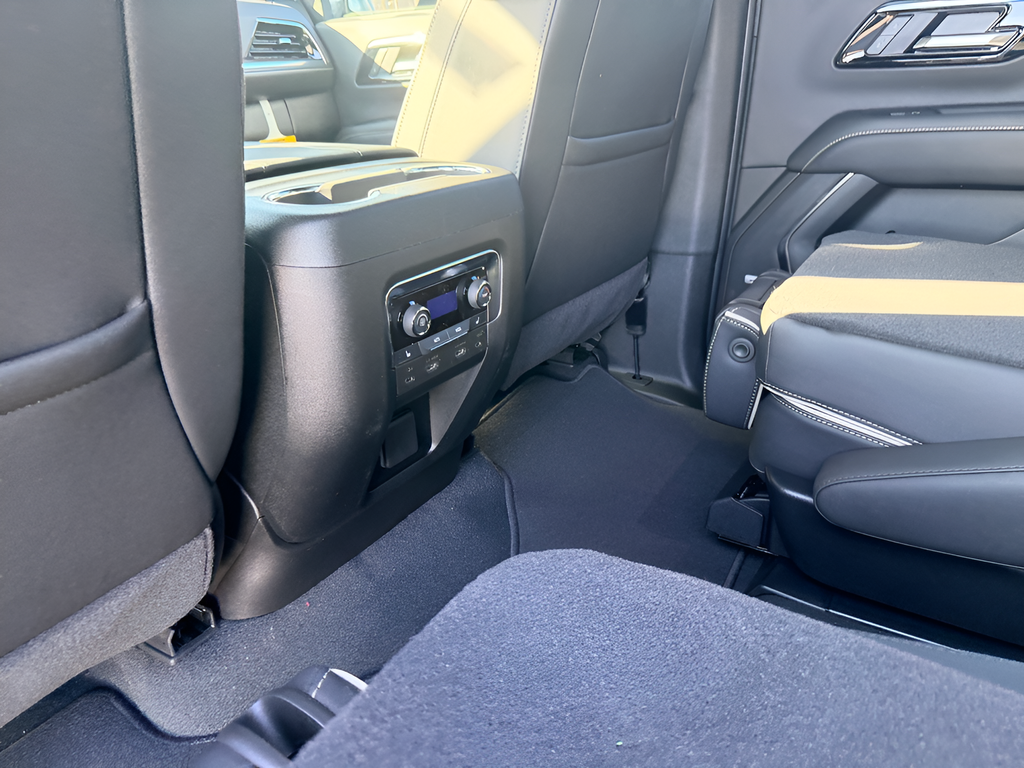 2026 Chevrolet Suburban 4WD Premier