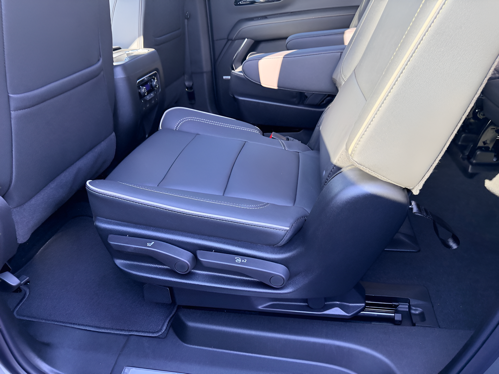 2026 Chevrolet Suburban 4WD Premier