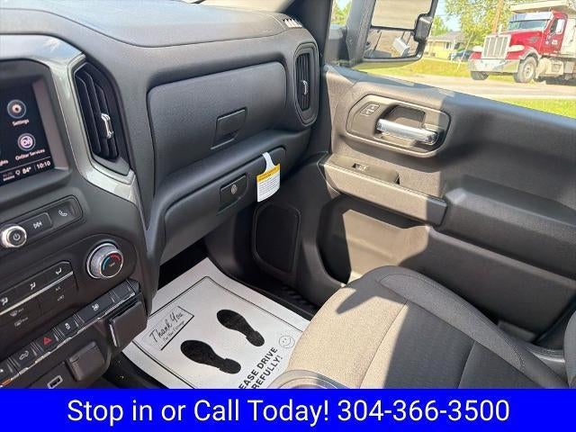 2026 Chevrolet Silverado 2500 HD Crew Cab Standard Box 4-Wheel Drive Custom