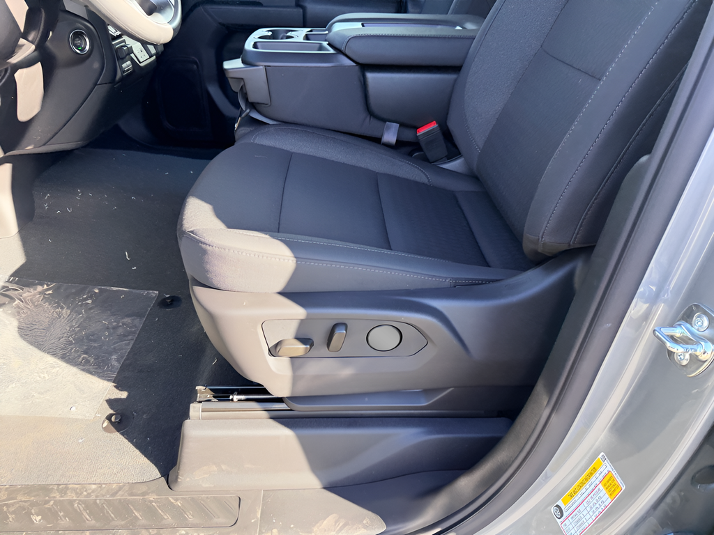 2026 Chevrolet Silverado 1500 Crew Cab Short Box 4-Wheel Drive Custom