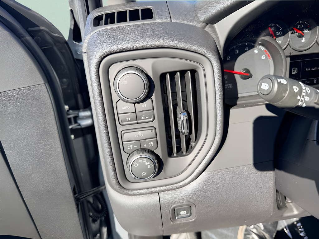 2026 Chevrolet Silverado 1500 Crew Cab Short Box 4-Wheel Drive Custom