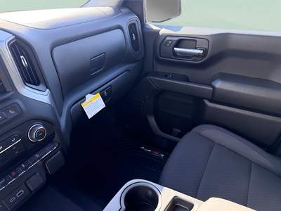 2026 Chevrolet Silverado 1500 Crew Cab Short Box 4-Wheel Drive Custom Trail Boss