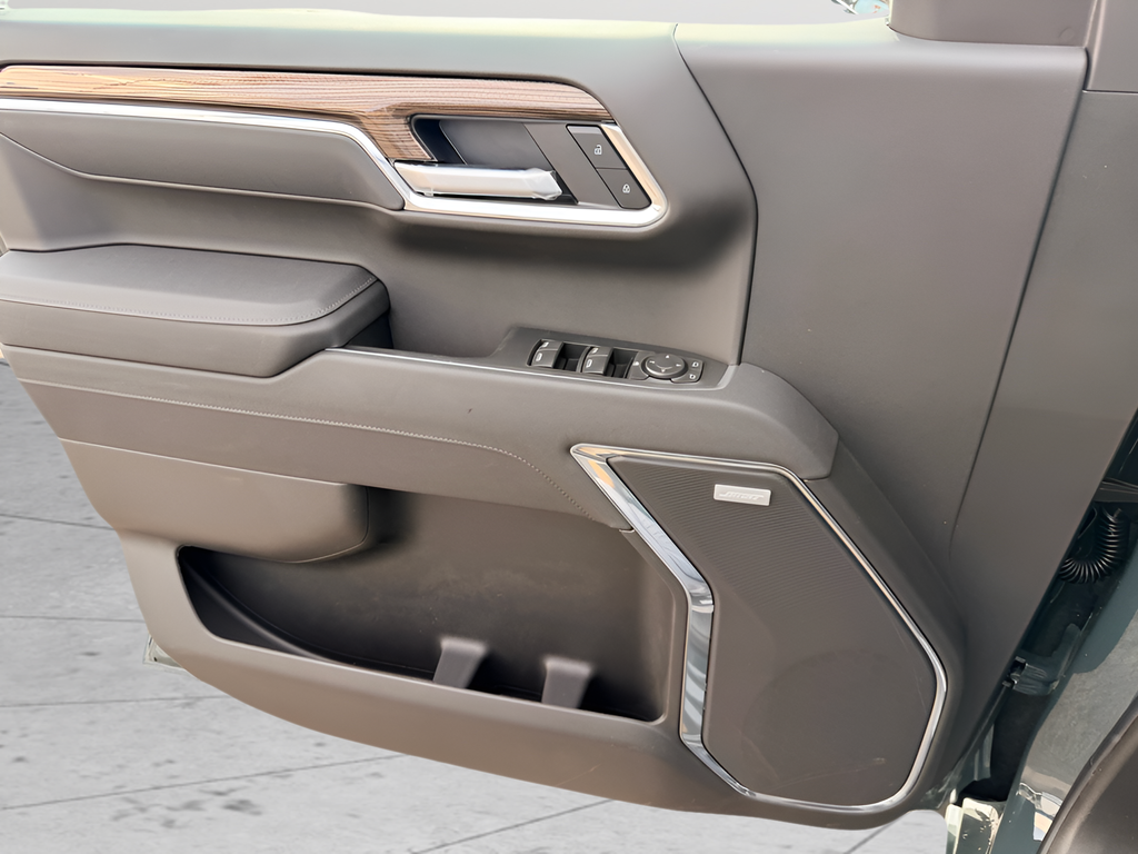 2026 Chevrolet Silverado 1500 Crew Cab Short Box 4-Wheel Drive LT Trail Boss