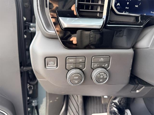 2026 Chevrolet Silverado 1500 Crew Cab Short Box 4-Wheel Drive LT Trail Boss