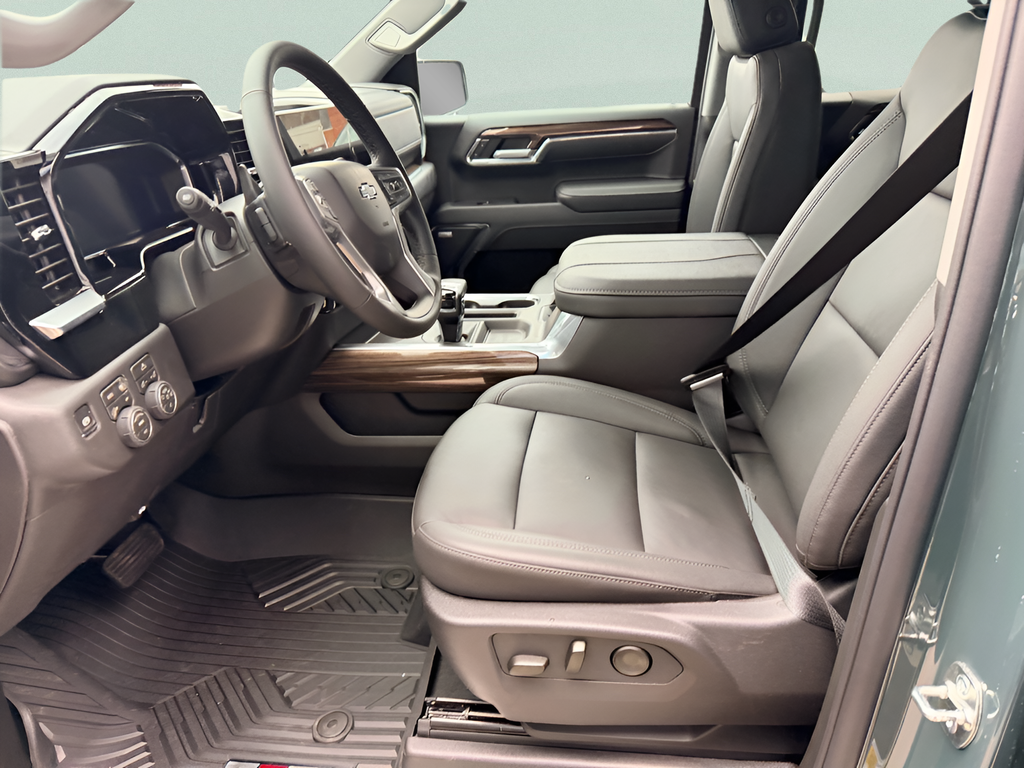 2026 Chevrolet Silverado 1500 Crew Cab Short Box 4-Wheel Drive LT Trail Boss