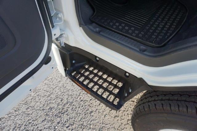 2025 Chevrolet Low Cab Forward 4500 HD 2WD Reg Cab 150"