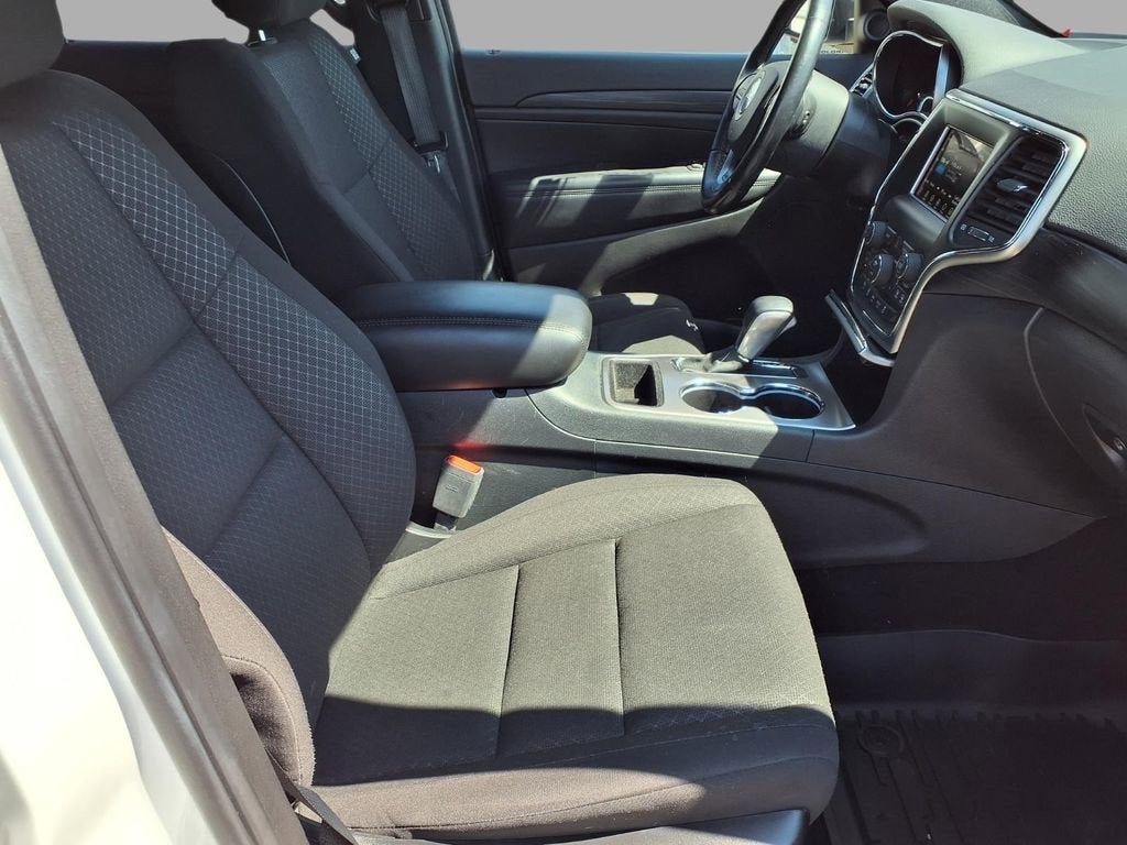 2020 Jeep Grand Cherokee Laredo E