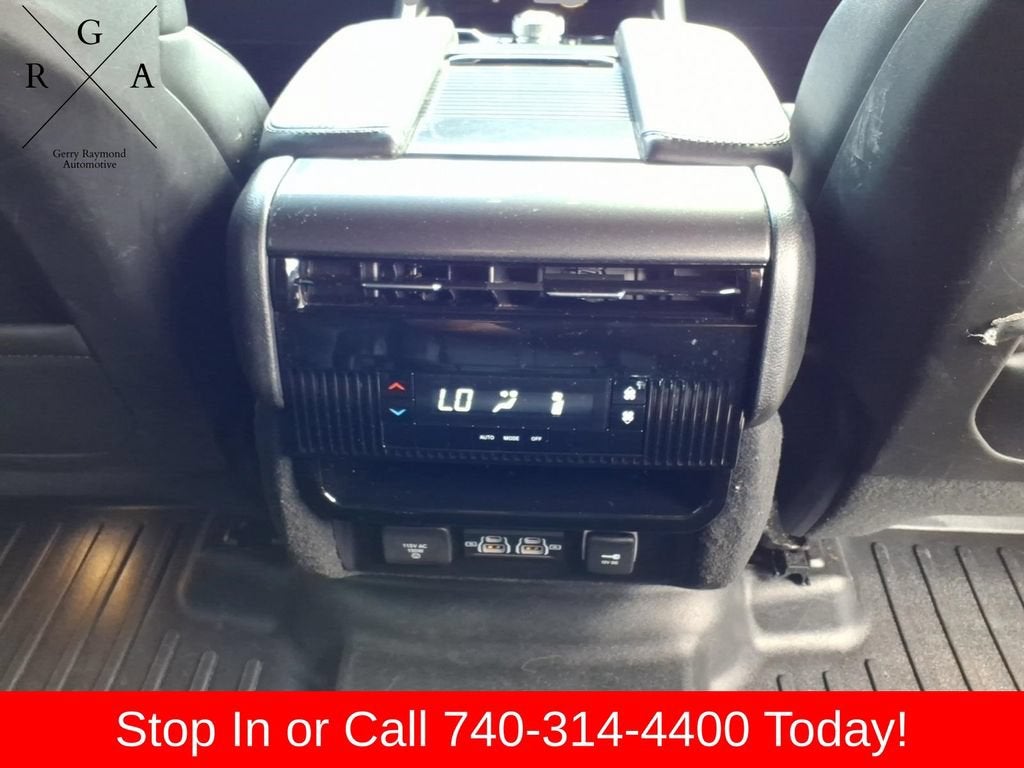 2023 Jeep Wagoneer Base