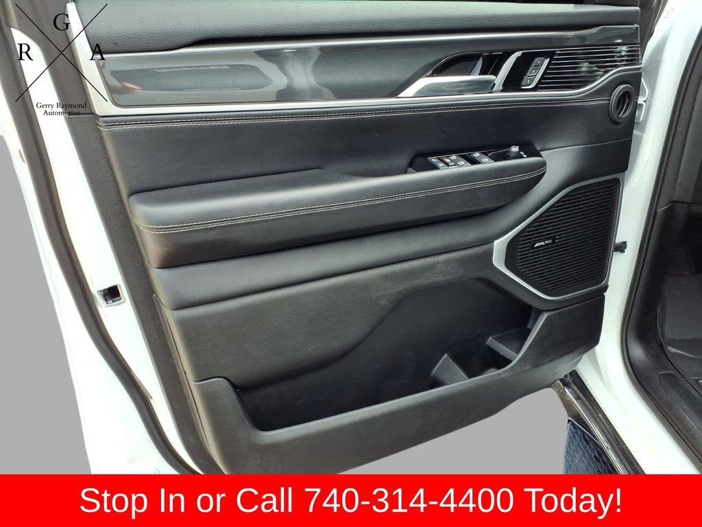 2023 Jeep Wagoneer Base